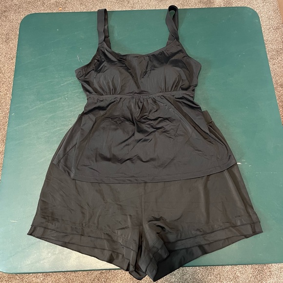 Plus size 2 piece swimsuit size 16 - Picture 1 of 12